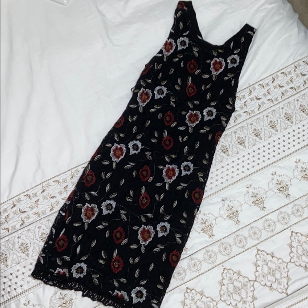Embroidered tight fitted dress